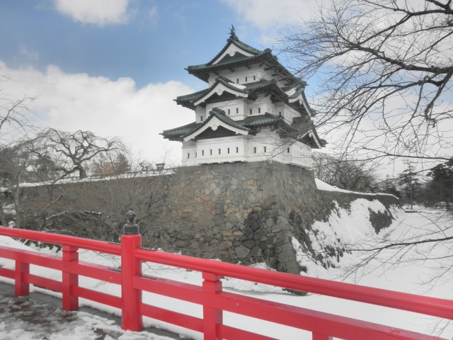 弘前城雪燈籠まつり年の日程やイベント 交通アクセス情報 日本全国 祭りに花火